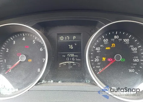 2017 Volkswagen Jetta 1.4T S z USA, uszkodzony, nr VIN 3VW2B7AJ6HM396363